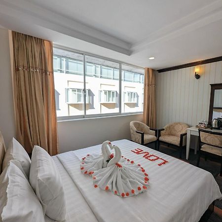 Dong Kinh Hotel Хошимин Экстерьер фото
