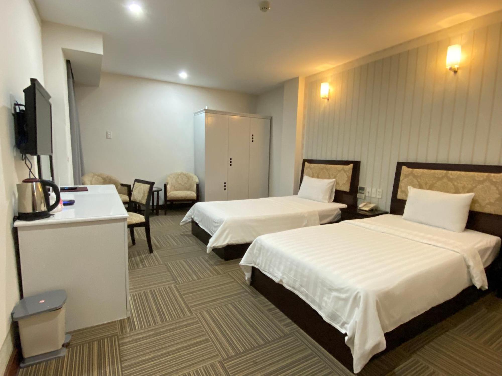 Dong Kinh Hotel Хошимин Экстерьер фото