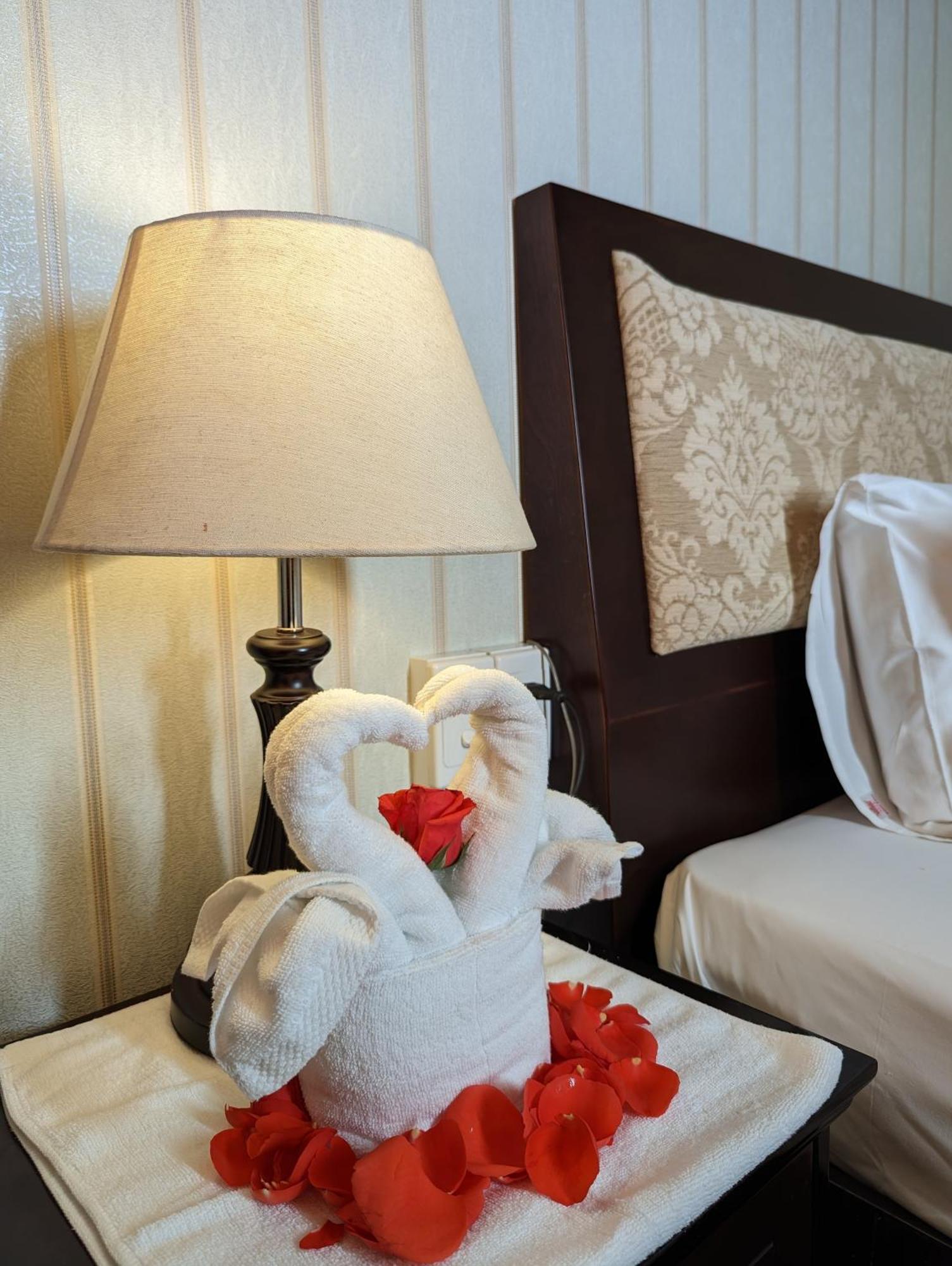 Dong Kinh Hotel Хошимин Экстерьер фото