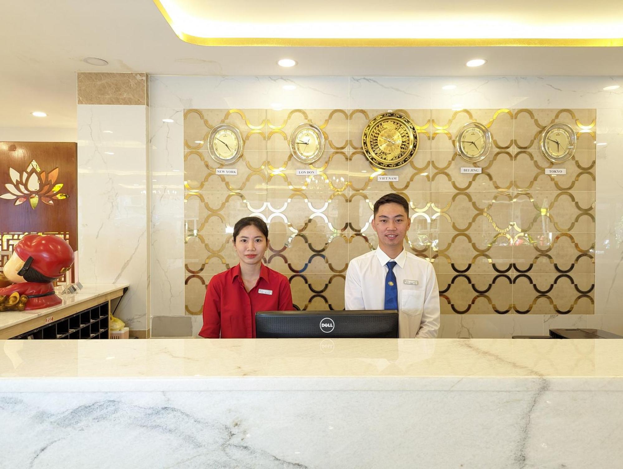 Dong Kinh Hotel Хошимин Экстерьер фото