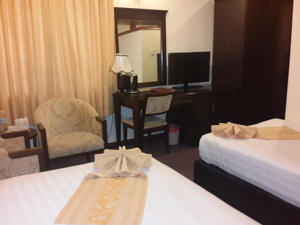 Dong Kinh Hotel Хошимин Экстерьер фото