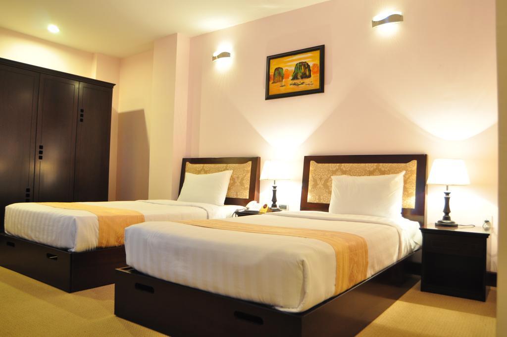 Dong Kinh Hotel Хошимин Экстерьер фото
