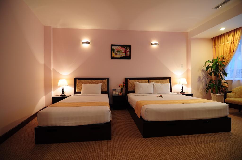 Dong Kinh Hotel Хошимин Экстерьер фото