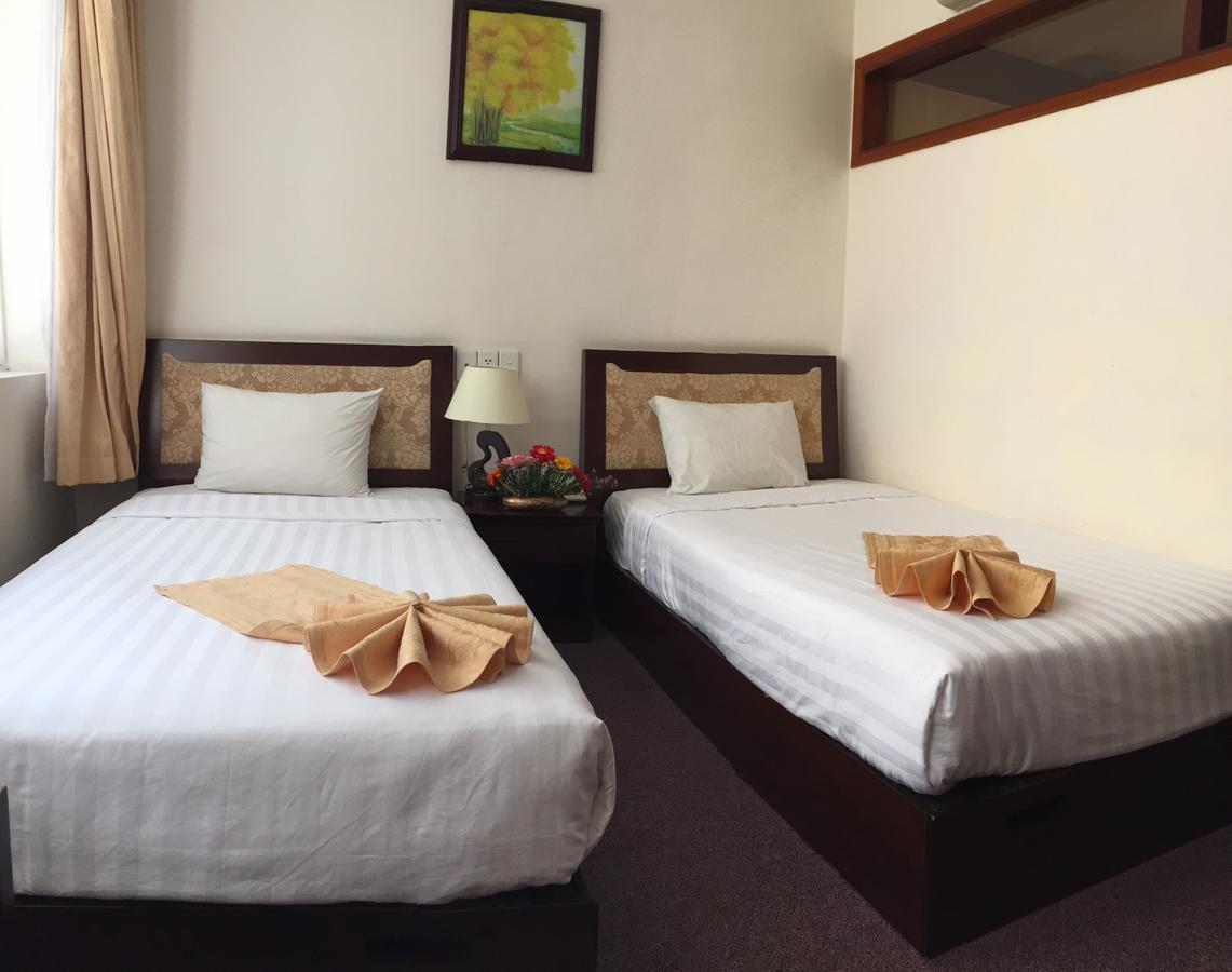 Dong Kinh Hotel Хошимин Экстерьер фото